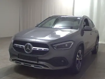 MERCEDES-BENZ 220 d 4M Progressive NAVI LED PANO