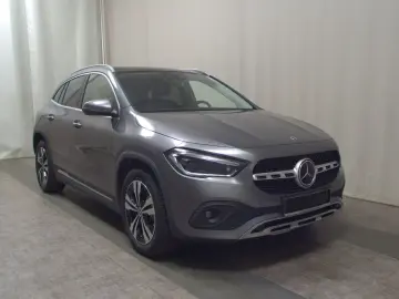 MERCEDES-BENZ 220 d 4M Progressive NAVI LED PANO