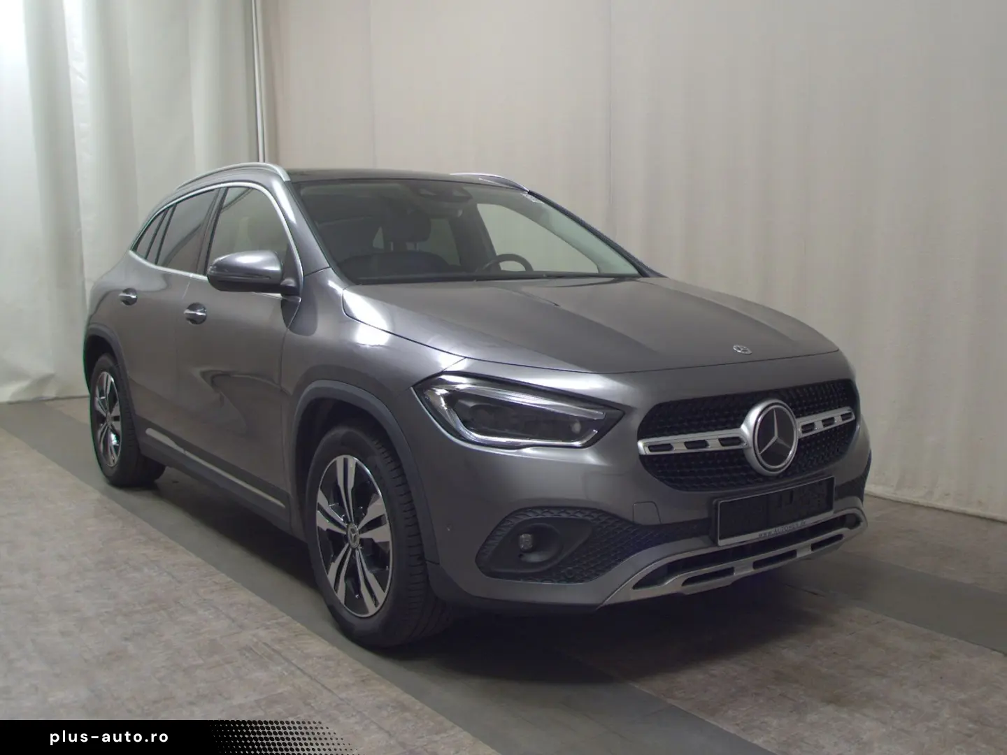 MERCEDES-BENZ 220 d 4M Progressive NAVI LED PANO