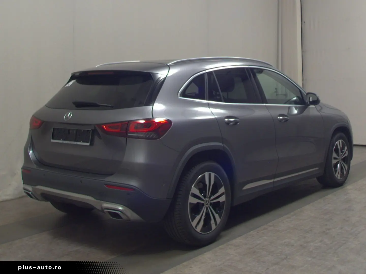 MERCEDES-BENZ 220 d 4M Progressive NAVI LED PANO