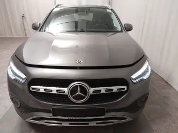 MERCEDES-BENZ 220 d 4M Progressive NAVI LED PANO