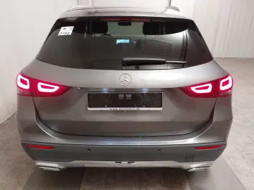 MERCEDES-BENZ 220 d 4M Progressive NAVI LED PANO