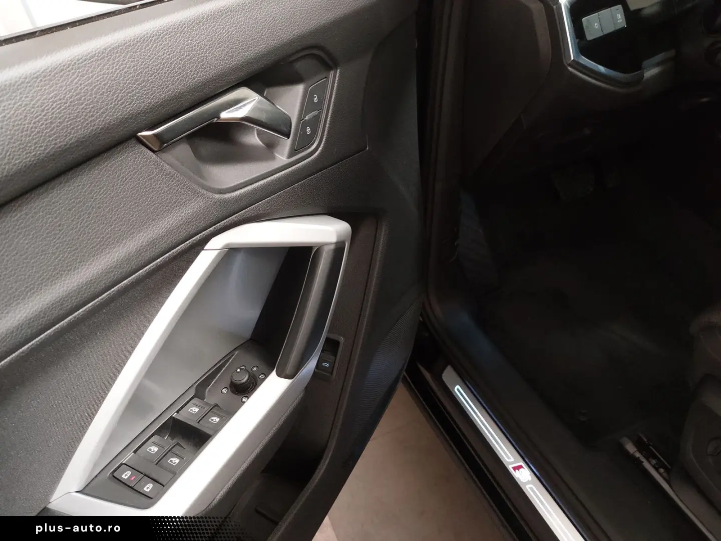 AUDI Q3 2.0 TDI S-Line Navi vc LED Sportsitze Kamera