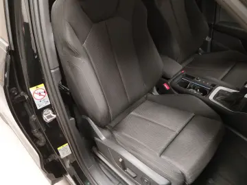 AUDI Q3 2.0 TDI S-Line Navi vc LED Sportsitze Kamera