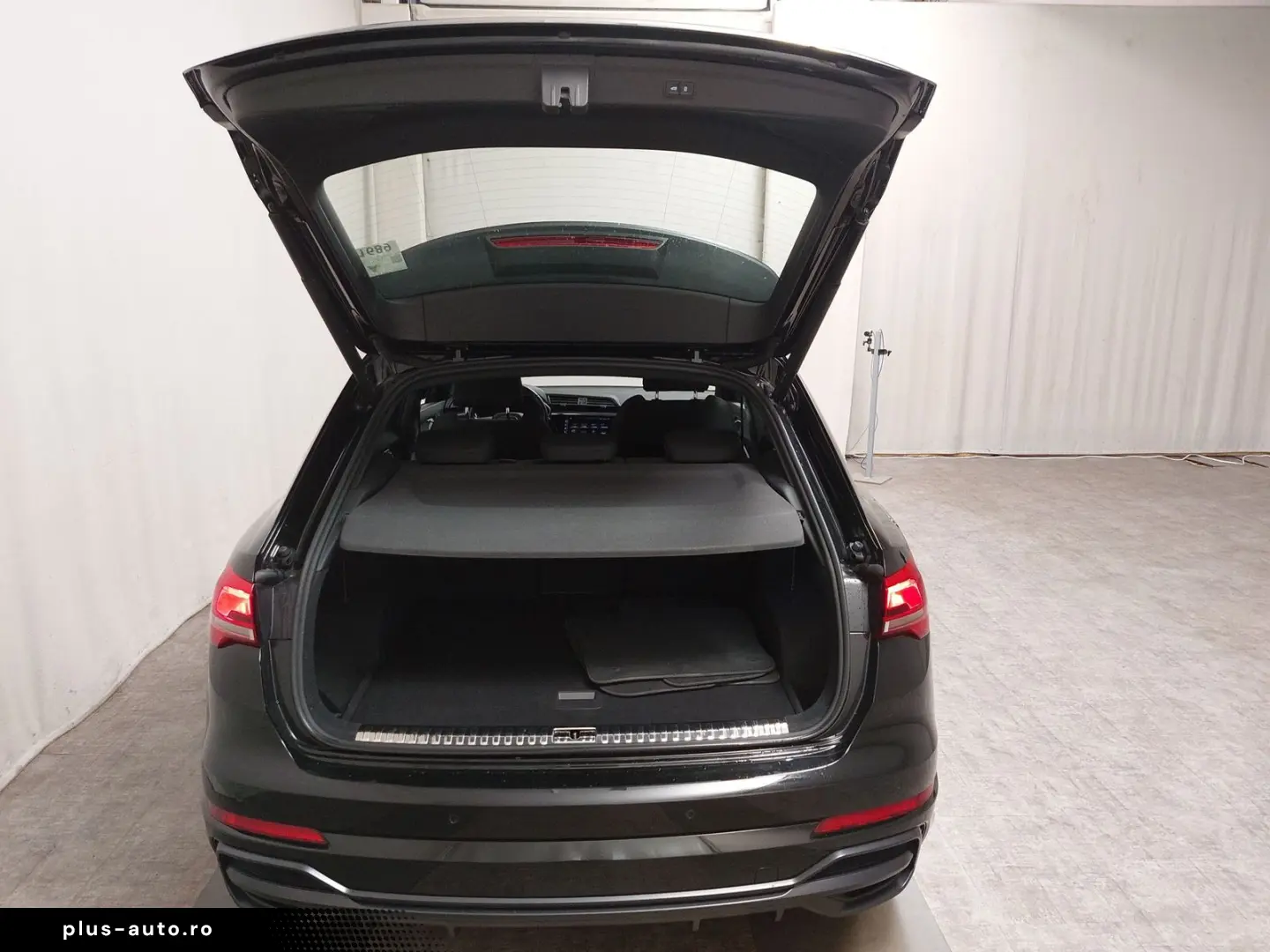 AUDI Q3 2.0 TDI S-Line Navi vc LED Sportsitze Kamera