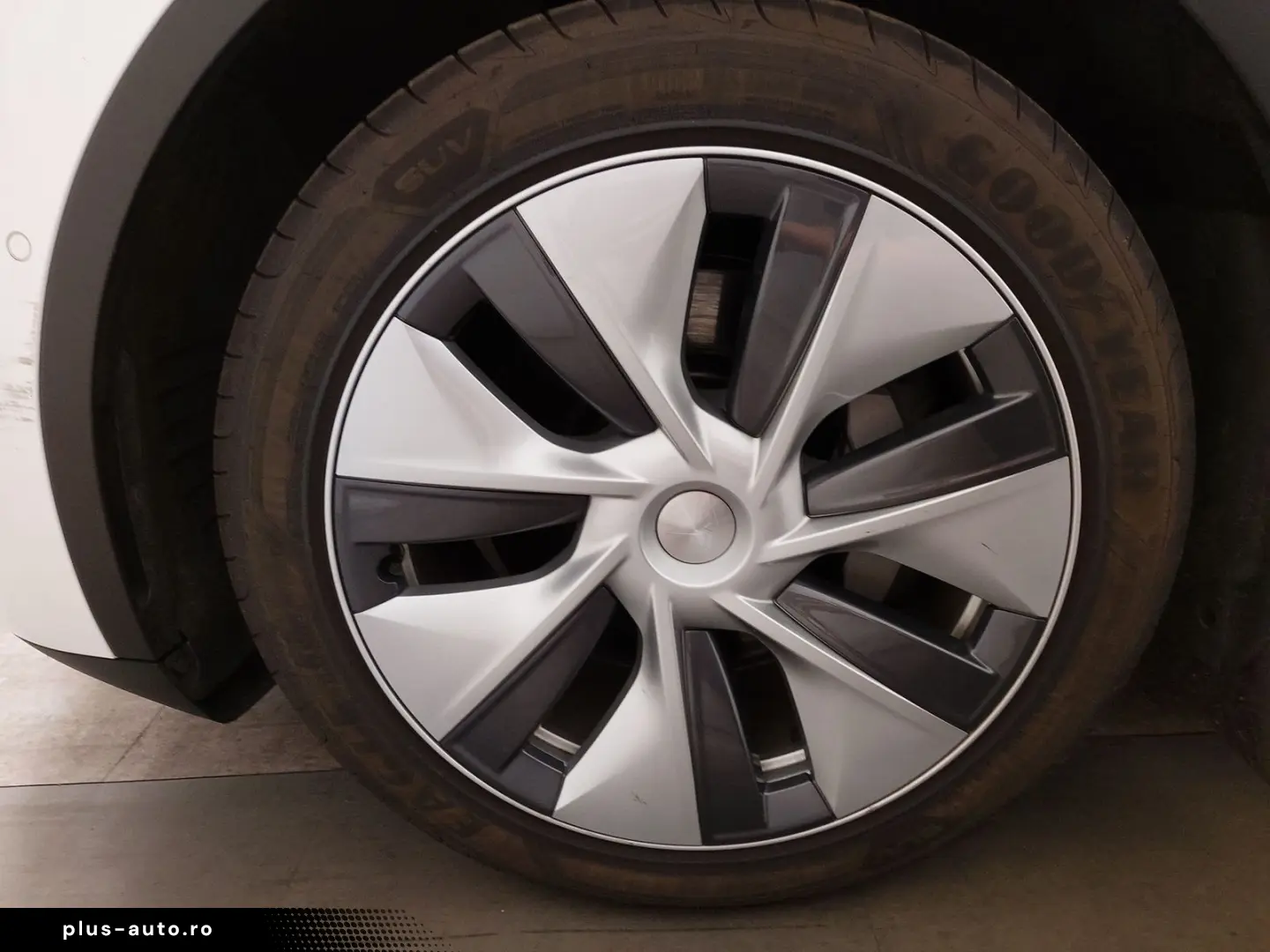 TESLA Model Y Long Range AWD NAVI LED PANO KAMERA