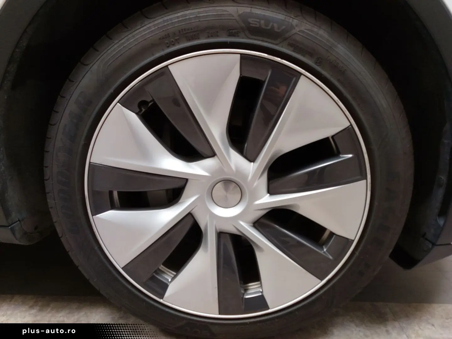 TESLA Model Y Long Range AWD NAVI LED PANO KAMERA