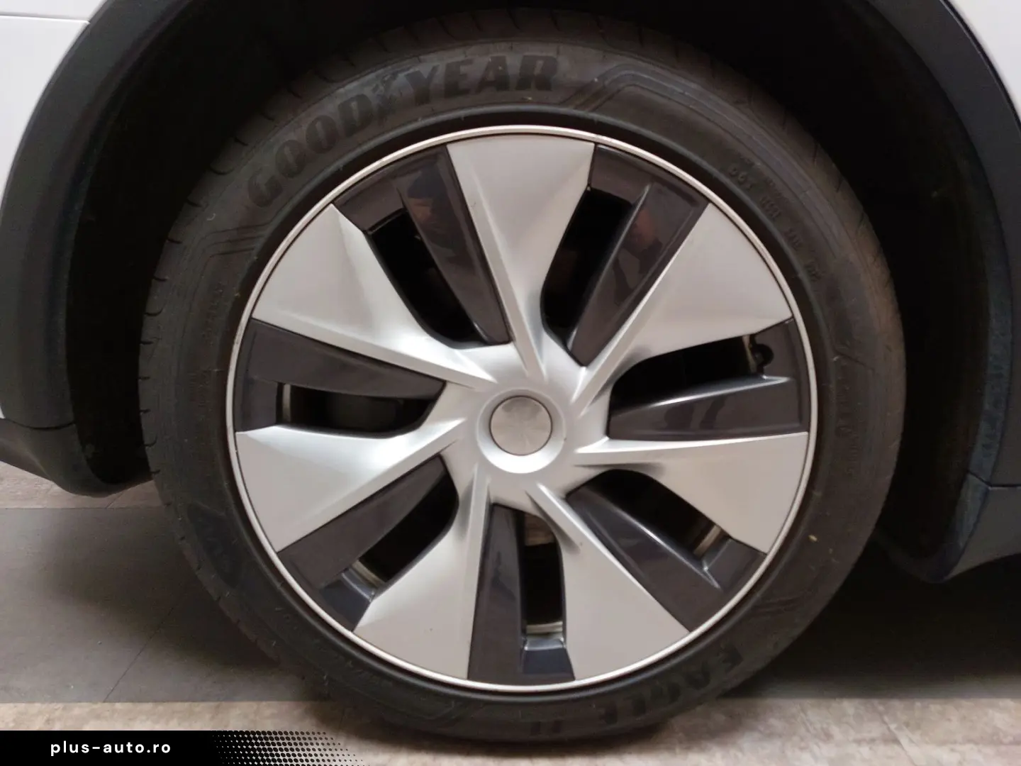 TESLA Model Y Long Range AWD NAVI LED PANO KAMERA