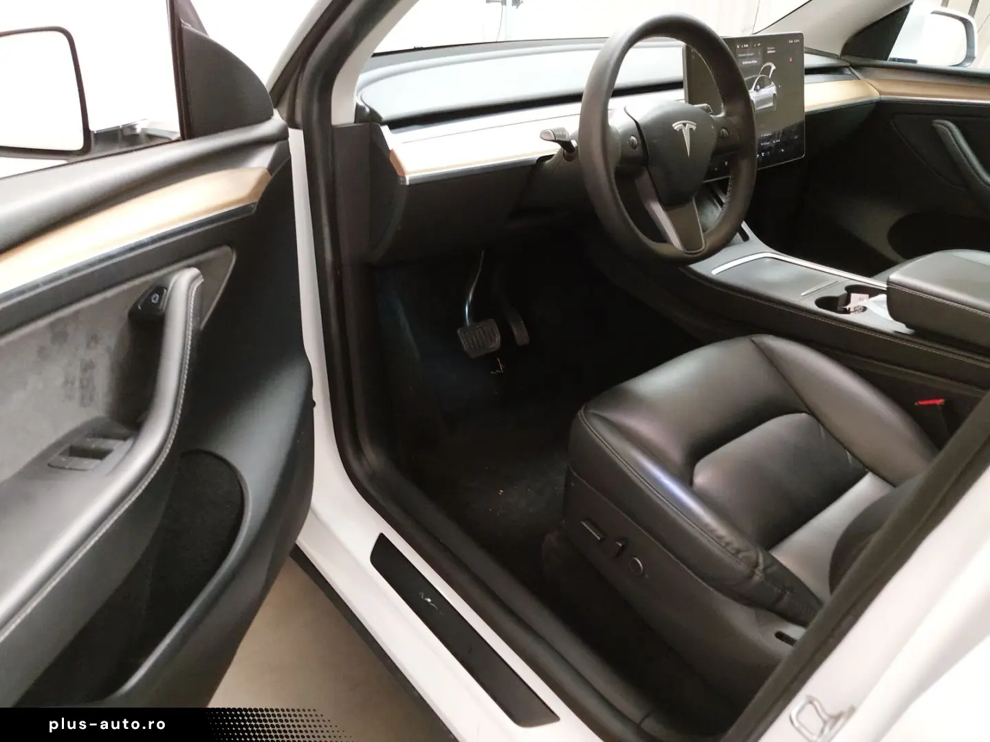 TESLA Model Y Long Range AWD NAVI LED PANO KAMERA