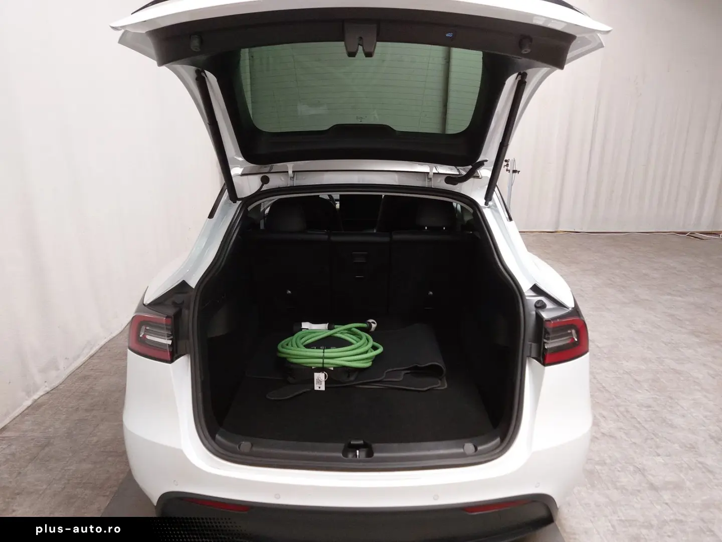 TESLA Model Y Long Range AWD NAVI LED PANO KAMERA