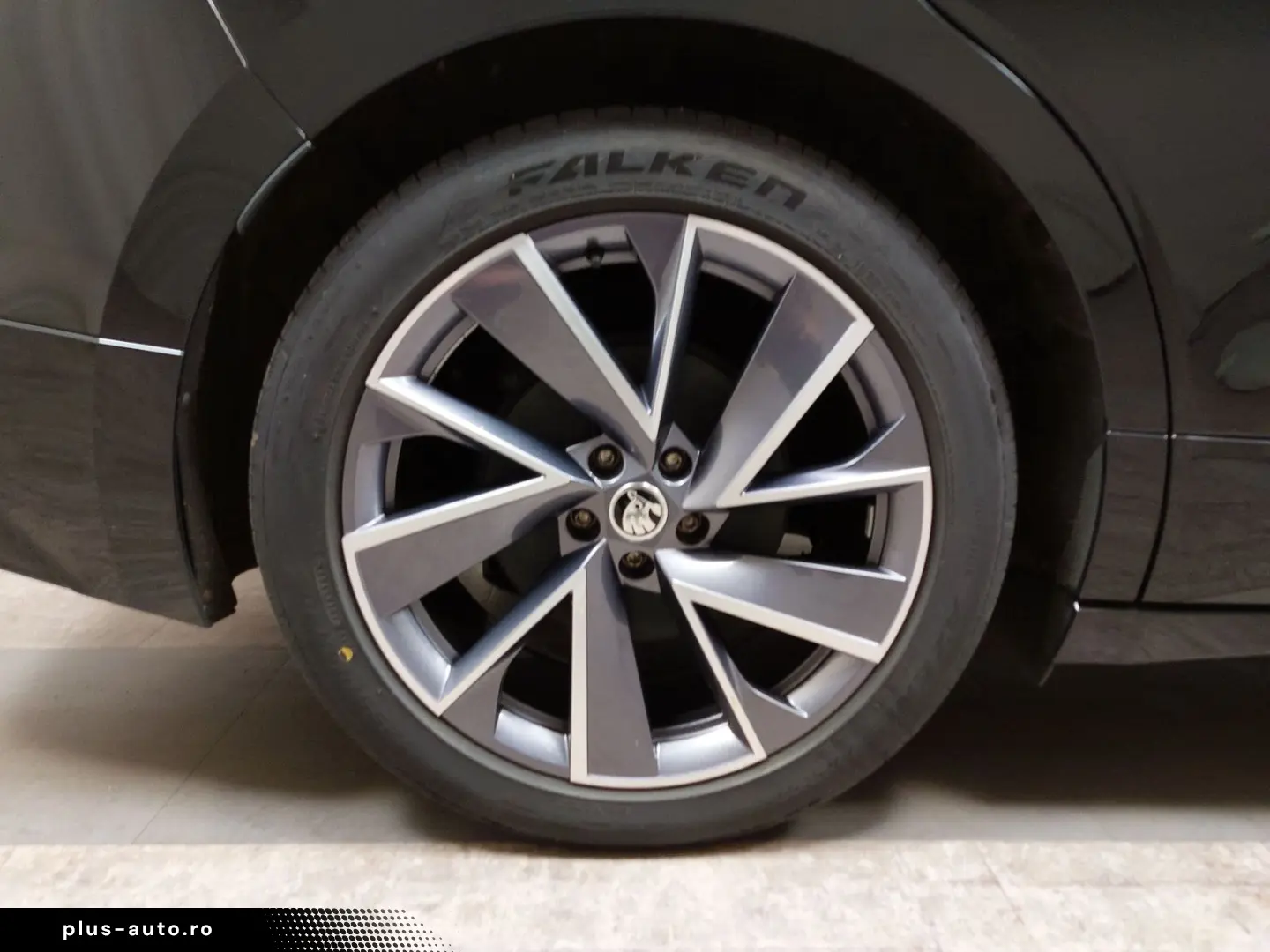 SKODA Enyaq iV 80 SportLine T-LEDER NAVI LED SHZ PDC