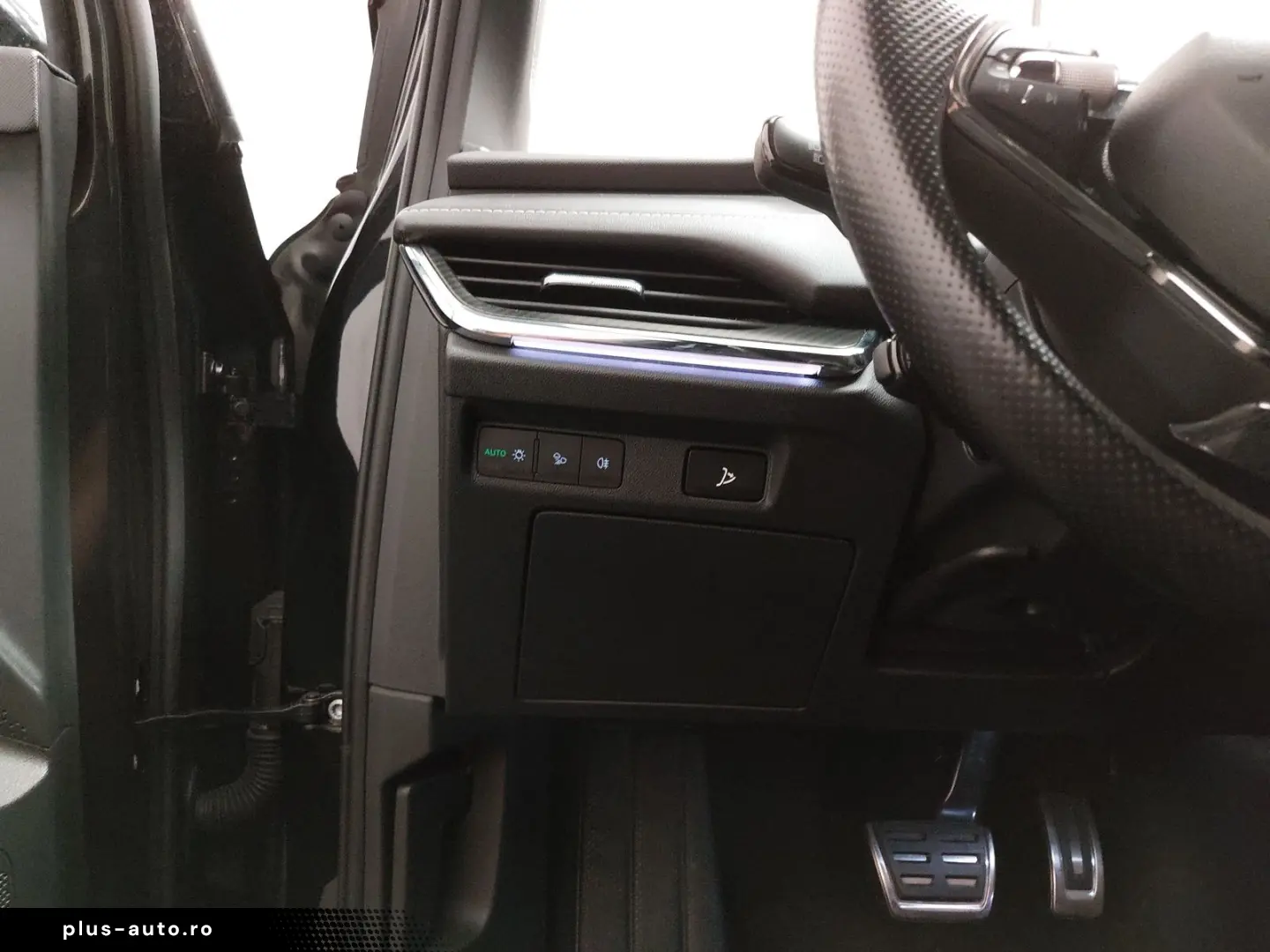 SKODA Enyaq iV 80 SportLine T-LEDER NAVI LED SHZ PDC