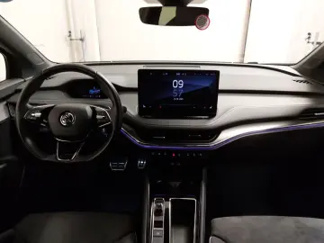 SKODA Enyaq iV 80 SportLine T-LEDER NAVI LED SHZ PDC