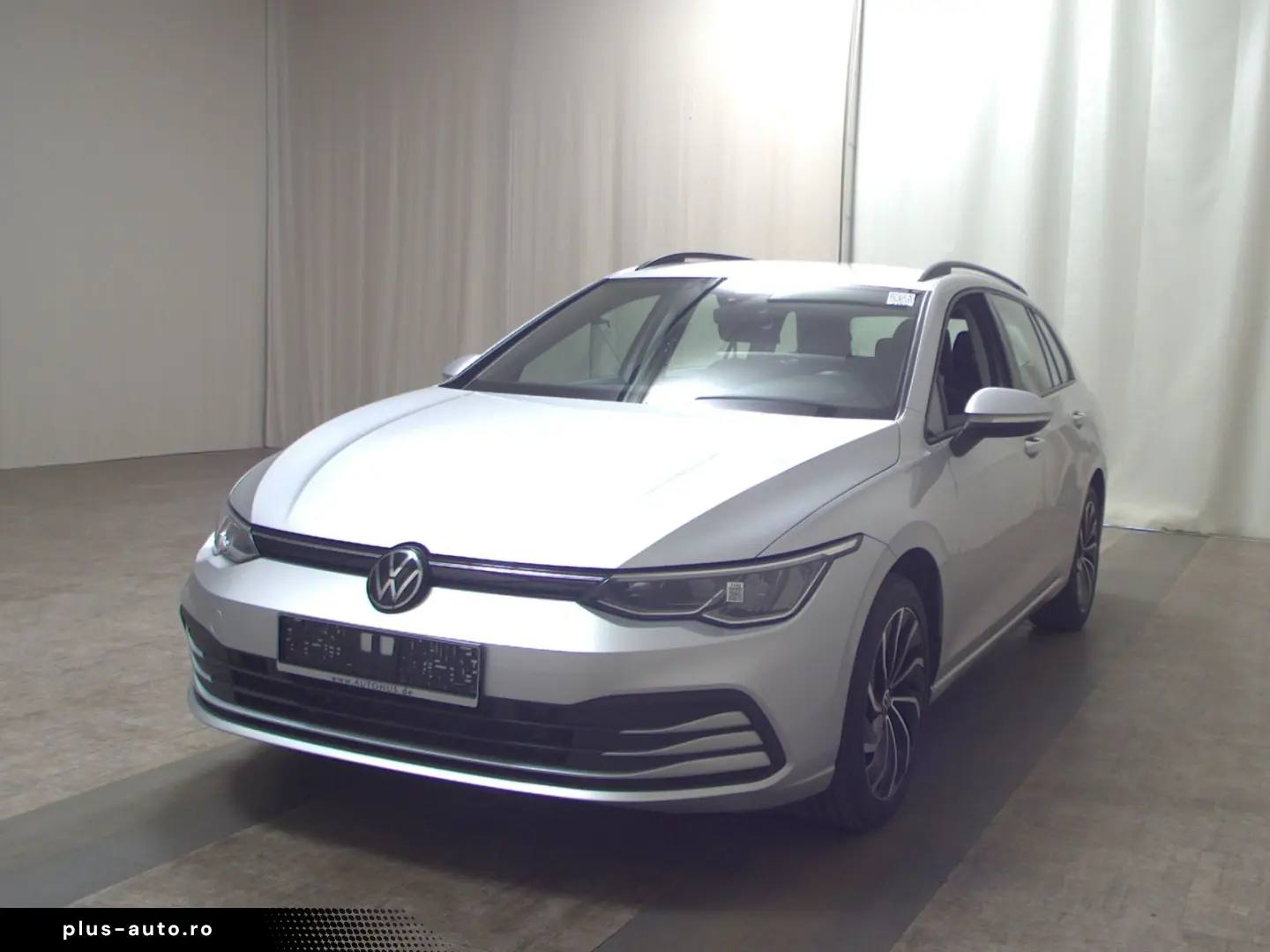 VW Golf-8 Var. 2.0 TDI Life Navi LED