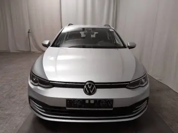 VW Golf-8 Var. 2.0 TDI Life Navi LED