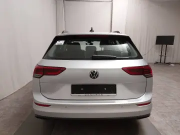 VW Golf-8 Var. 2.0 TDI Life Navi LED