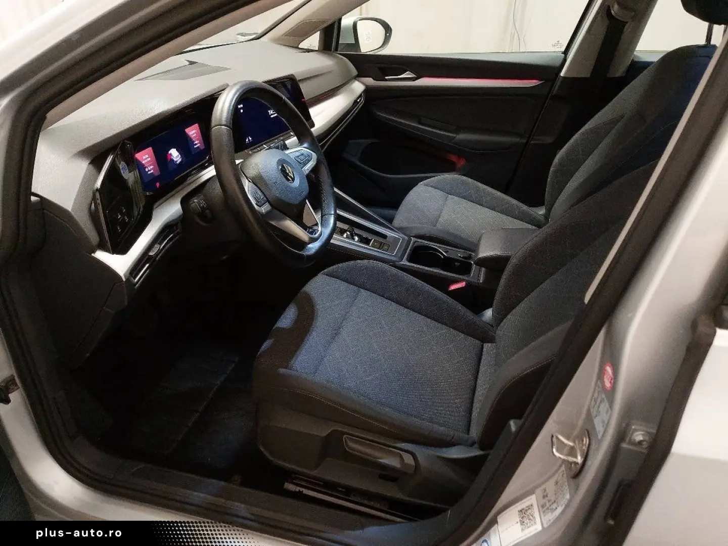 VW Golf-8 Var. 2.0 TDI Life Navi LED
