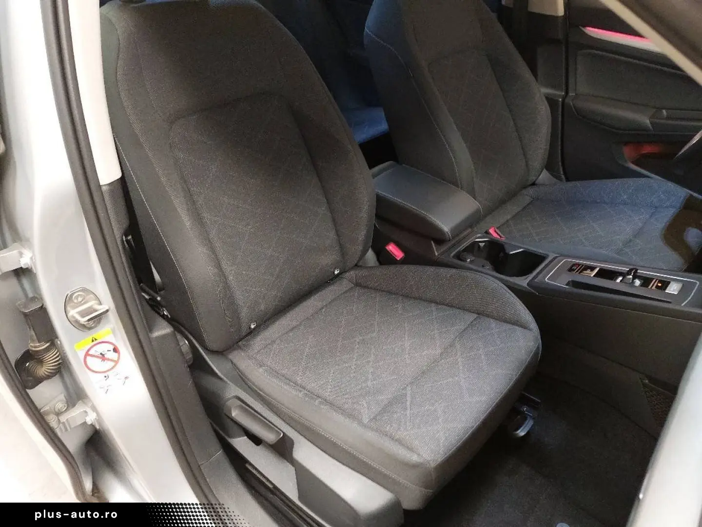 VW Golf-8 Var. 2.0 TDI Life Navi LED