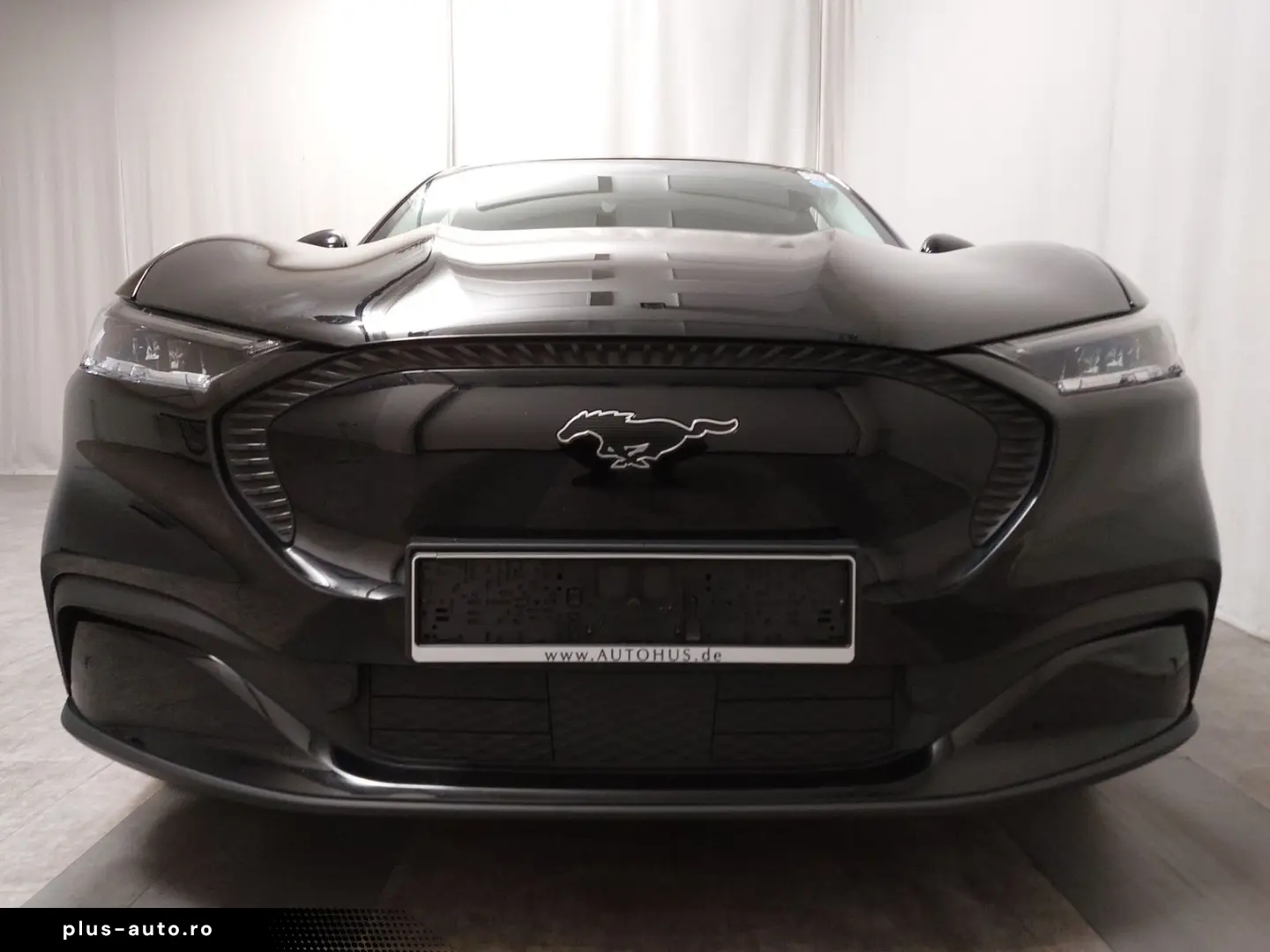 FORD Mustang Mach-E Navi LED
