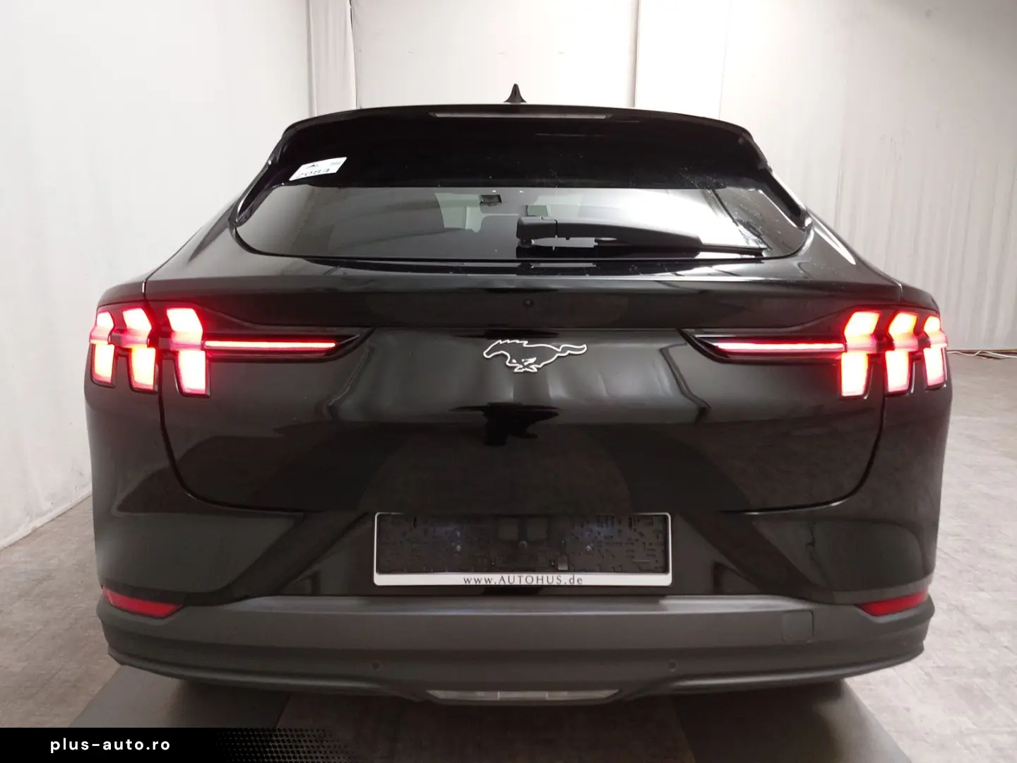FORD Mustang Mach-E Navi LED