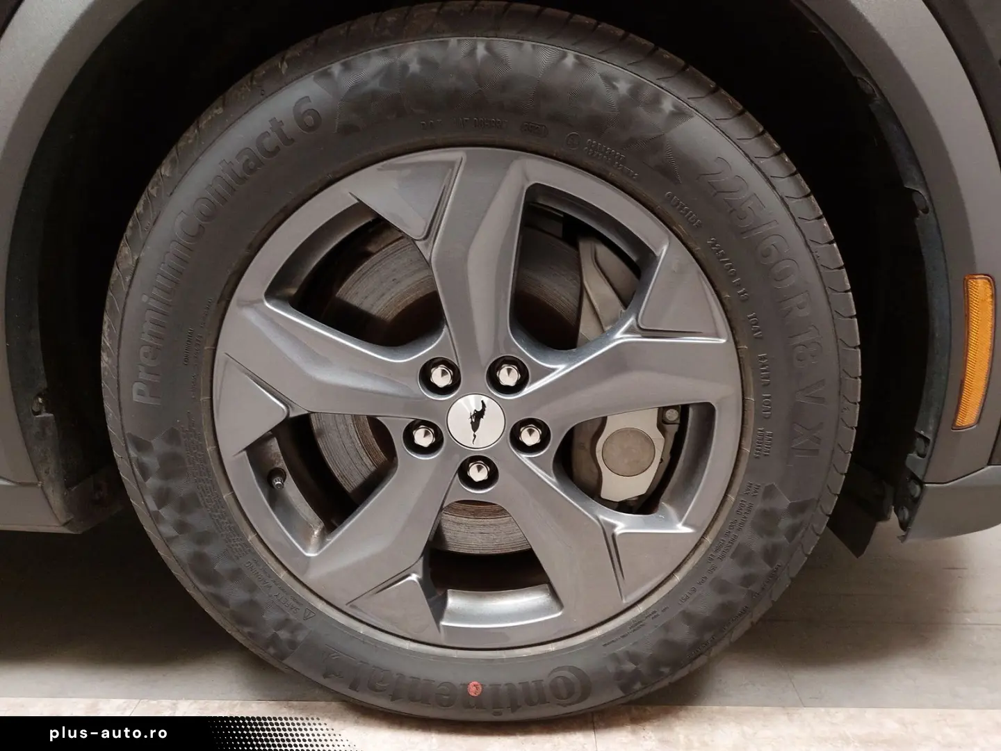 FORD Mustang Mach-E Navi LED