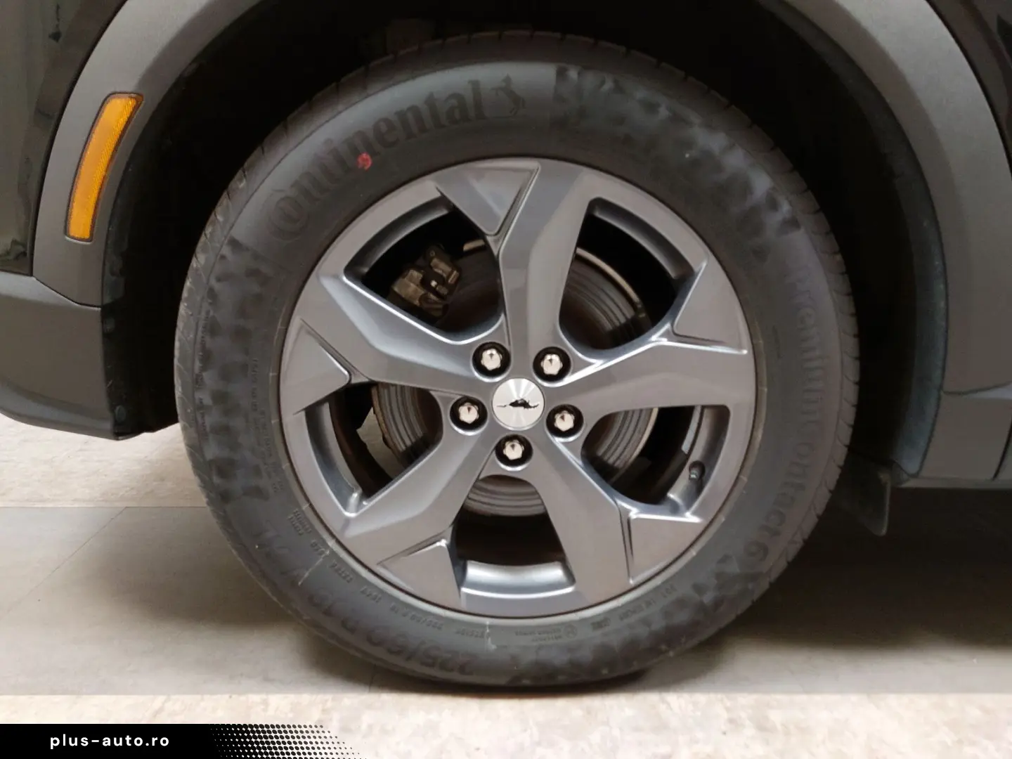 FORD Mustang Mach-E Navi LED