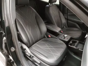 FORD Mustang Mach-E Navi LED