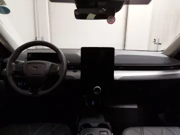 FORD Mustang Mach-E Navi LED