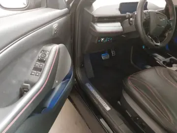 FORD Mustang Mach-E AWD GT LEDER LED PANO