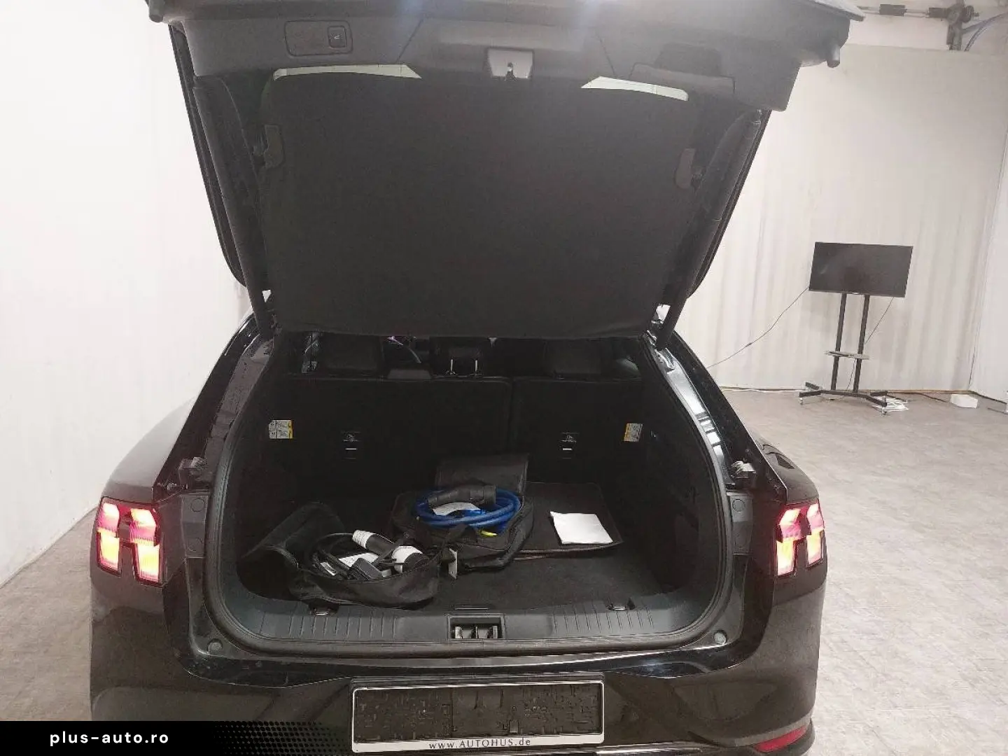 FORD Mustang Mach-E AWD GT LEDER LED PANO