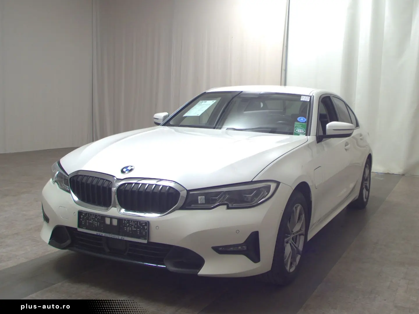 BMW 330e Sport-Line T-Leder Navi Laser HuD H-K