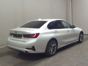 BMW 330e Sport-Line T-Leder Navi Laser HuD H-K