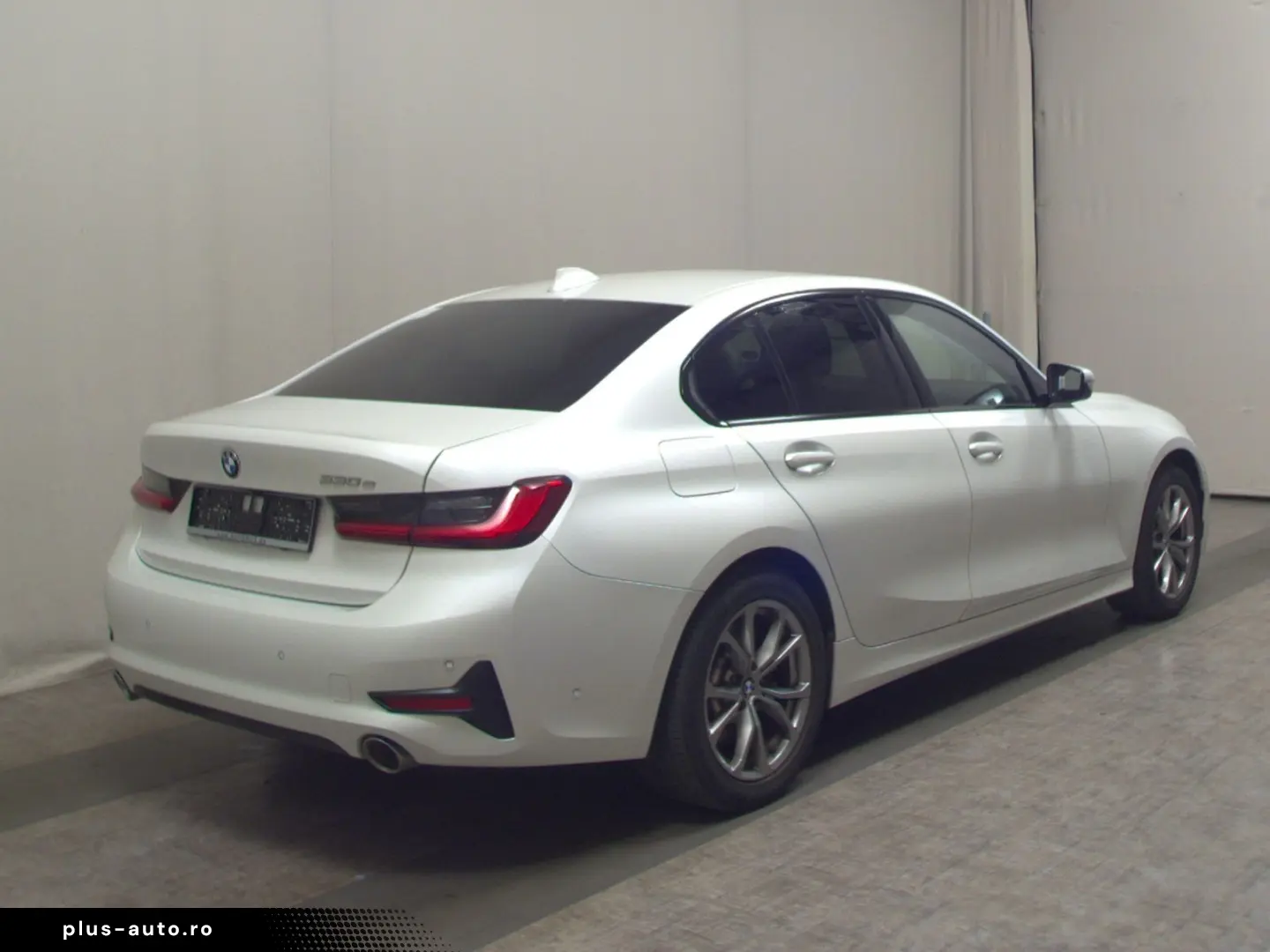 BMW 330e Sport-Line T-Leder Navi Laser HuD H-K