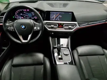 BMW 330e Sport-Line T-Leder Navi Laser HuD H-K
