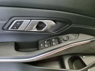 BMW 330e Sport-Line T-Leder Navi Laser HuD H-K