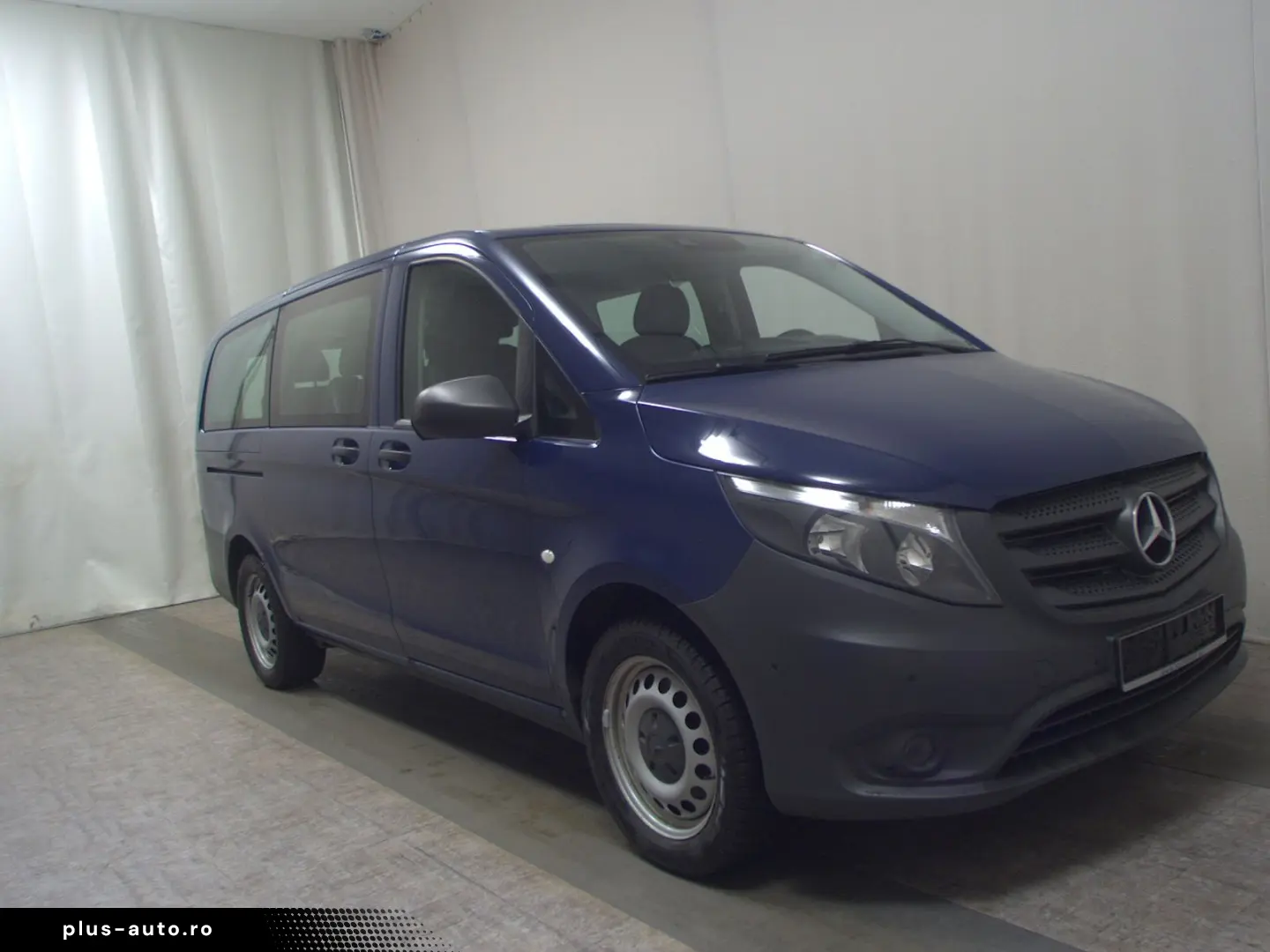 MERCEDES-BENZ Vito Lang CDI 4x4 Tourer Pro 8-Sitze Navi PDC