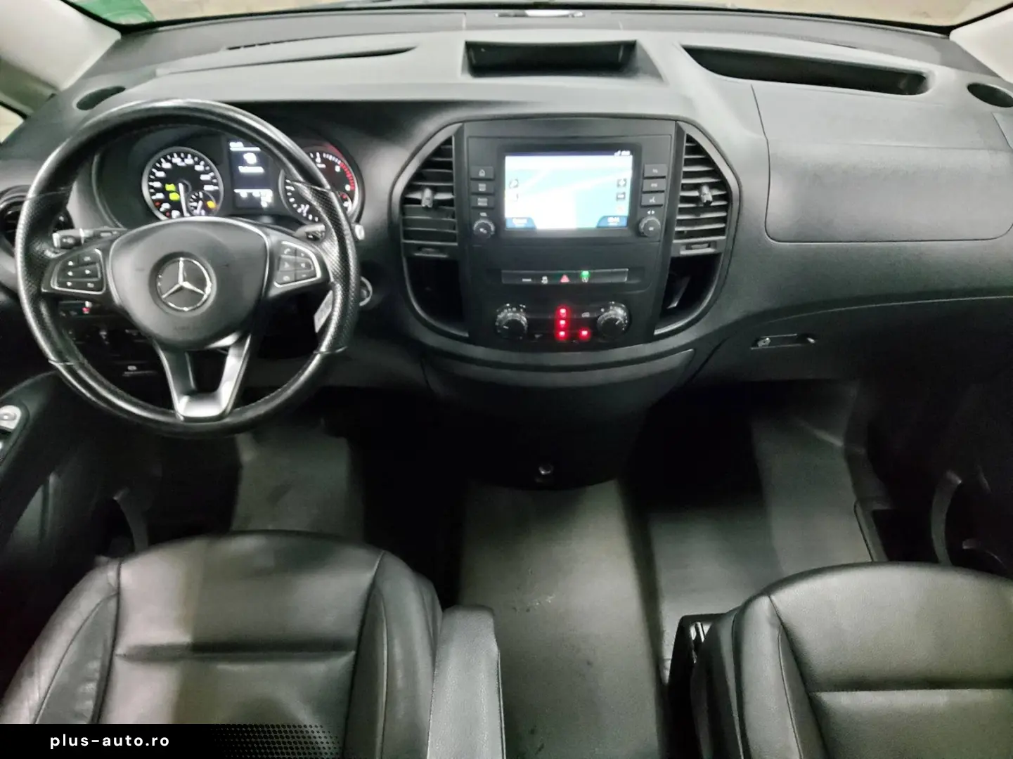 MERCEDES-BENZ Vito Lang CDI 4x4 Tourer Pro 8-Sitze Navi PDC