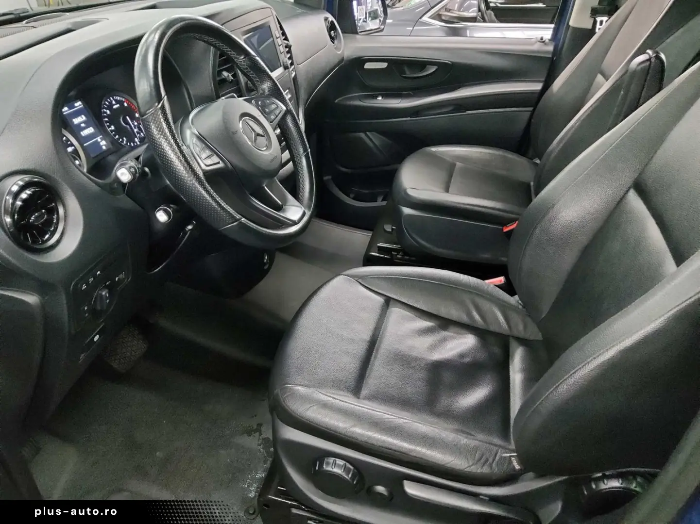 MERCEDES-BENZ Vito Lang CDI 4x4 Tourer Pro 8-Sitze Navi PDC