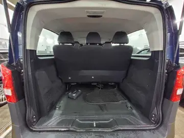 MERCEDES-BENZ Vito Lang CDI 4x4 Tourer Pro 8-Sitze Navi PDC