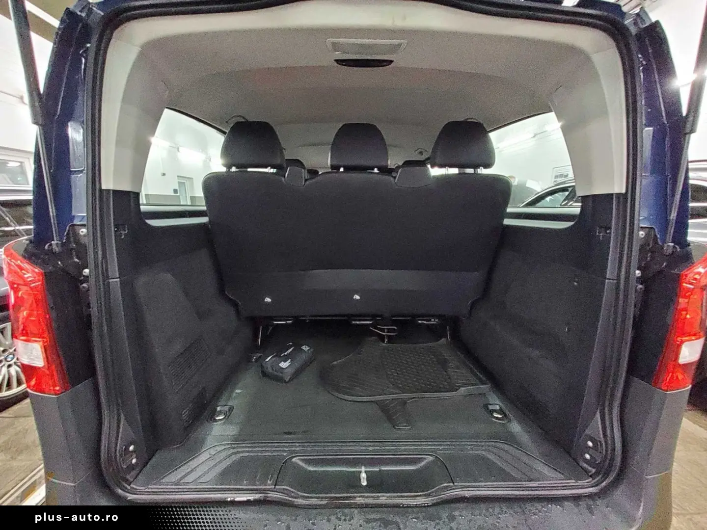 MERCEDES-BENZ Vito Lang CDI 4x4 Tourer Pro 8-Sitze Navi PDC