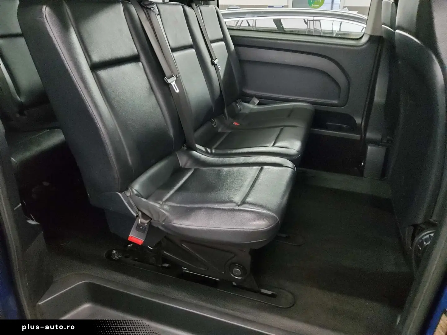 MERCEDES-BENZ Vito Lang CDI 4x4 Tourer Pro 8-Sitze Navi PDC