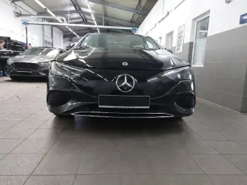 MERCEDES-BENZ EQE 300 Leder Digital-Light HuD Pano