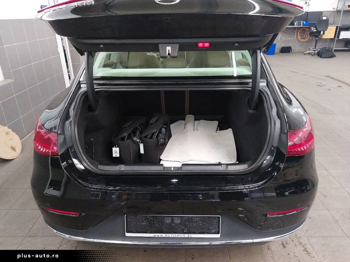 MERCEDES-BENZ EQE 300 Leder Digital-Light HuD Pano