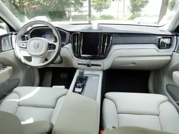 VOLVO XC60 B4 AWD Ultimate Bright