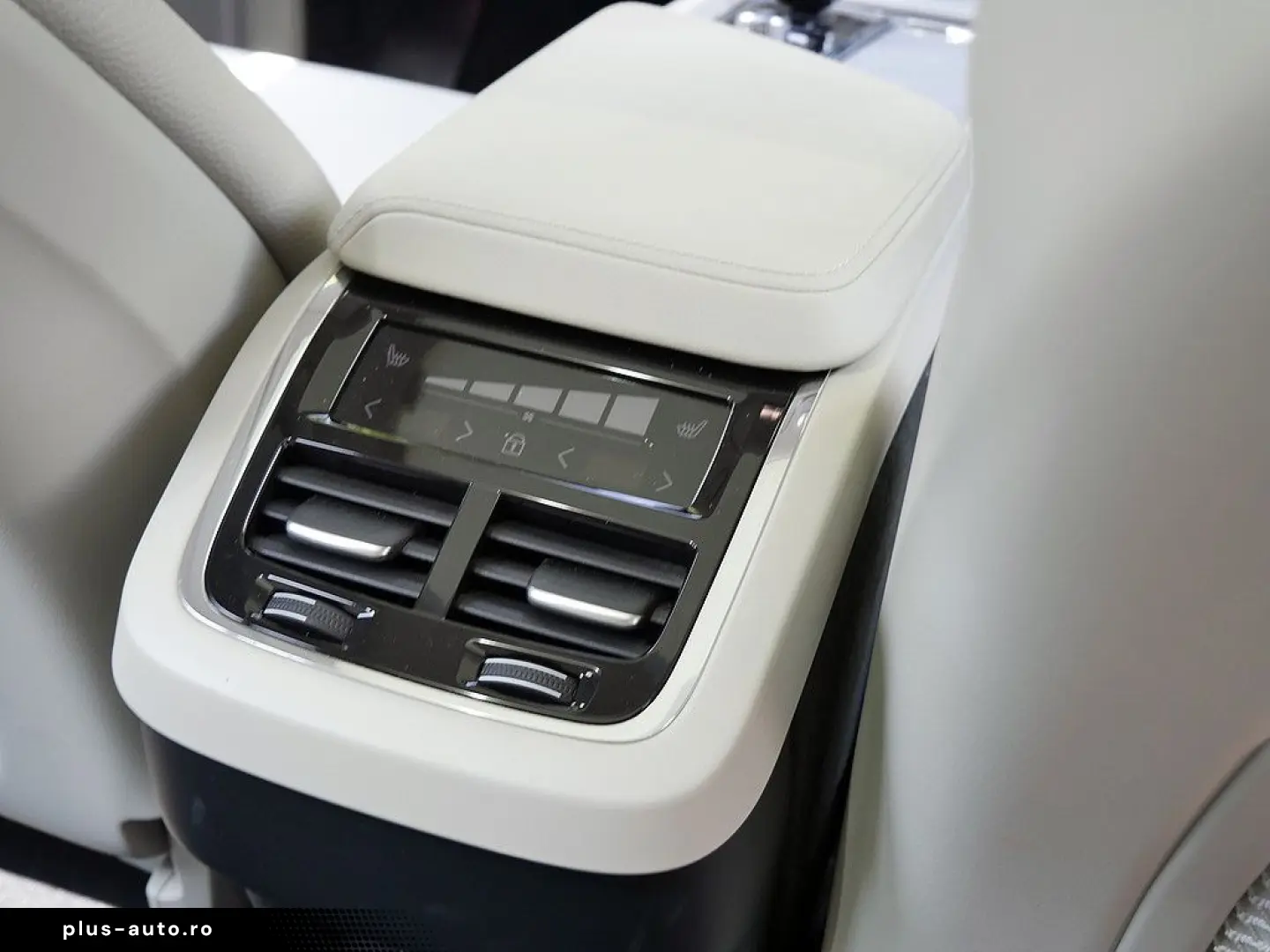 VOLVO XC60 B4 AWD Ultimate Bright