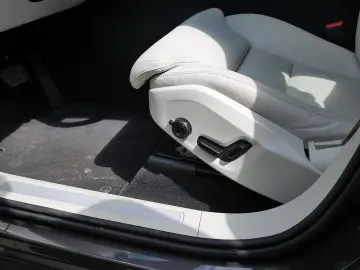 VOLVO XC60 B4 AWD Ultimate Bright