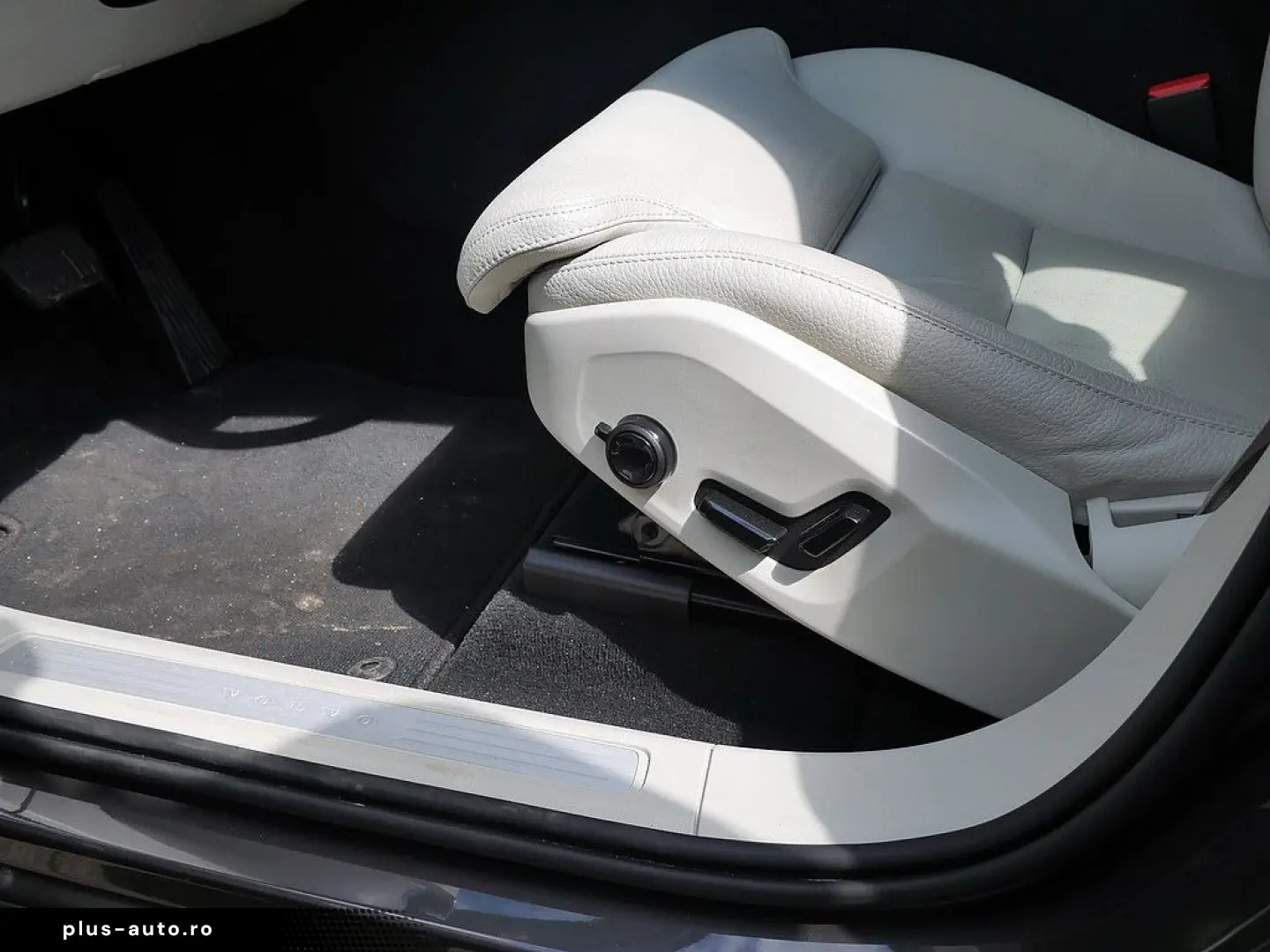 VOLVO XC60 B4 AWD Ultimate Bright