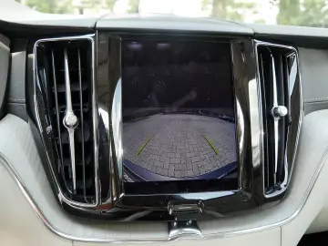 VOLVO XC60 B4 AWD Ultimate Bright