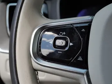 VOLVO XC60 B4 AWD Ultimate Bright