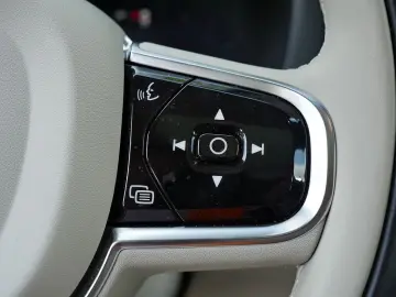 VOLVO XC60 B4 AWD Ultimate Bright